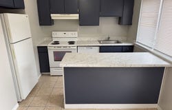 6561 S POPLAR WOODS Cir, Germantown, TN 38138