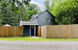 137 Penfield Road, Wintersville, OH 43953