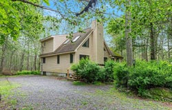 64 Lyman Lane, Clifton Township, PA 18424