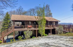 623 Buggy Barn Rd, Cullowhee, NC 28723