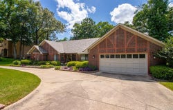 401 Arnold Palmer Dr, Maumelle, AR 72113