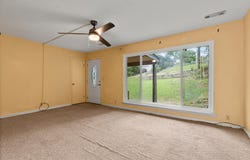 1128 Iris Drive, Rossville, GA 30741