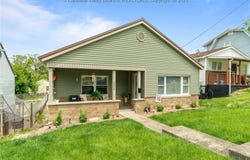 2258 Curtis Avenue, St Albans, WV 25177