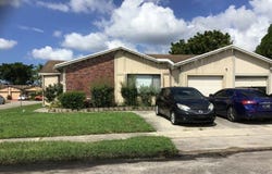9721 W Daffodil Ln, Miramar, FL 33025