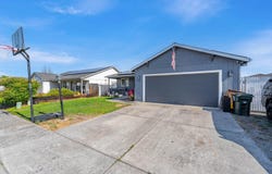 611 Andrea Way, Eagle Point, OR 97524