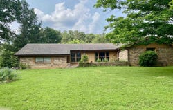 2096 Lee, Martin, TN 38237