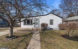 29 E. 4TH STREET, BURLINGTON, NJ 08016