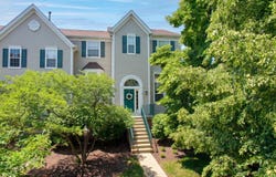 2443 Courtyard Circle, Aurora, IL 60506