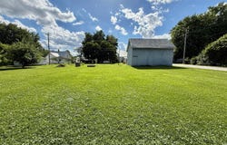 2200 E Olean Road, Versailles, IN 47042