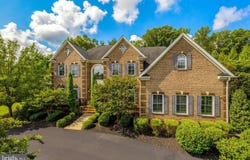 1678 HUNTING CREST WAY, VIENNA, VA 22182