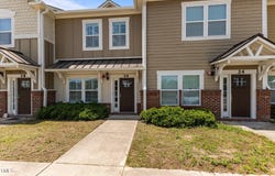 26 Hunter'S Run Avenue, Pembroke, NC 28372