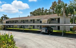 9821 113TH STREET, SEMINOLE, FL 33772