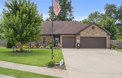 626 Choate Place Circle, Pea Ridge, AR 72751