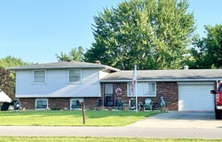 143 Hauser Drive, Hope, IN 47246