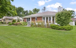 16236 Beechwood Avenue, Beverly Hills, MI 48025