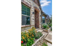 902 Adam Way, Euless, TX 76040