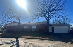 1901 Mockingbird, McAlester, OK 74501