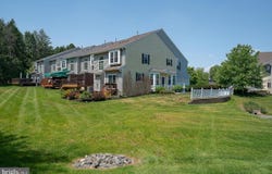 3301 MAPLEVALE CIR, NEWTOWN SQUARE, PA 19073