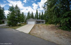 5457 Corky Ct, Spirit Lake, ID 83869