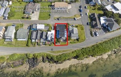 150 W 1st Street, Yachats, OR 97498