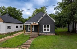 1279 Bonham Street, Paris, TX 75460