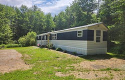 37 Wings Mills Road, Readfield, ME 04355