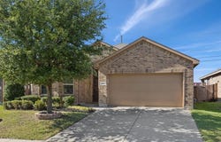 2604 Triangle Leaf Drive, Fort Worth, TX 76244