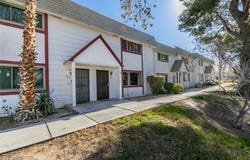 225 Pecos Way, Las Vegas, NV 89121