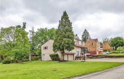 3416 Sterling Dr, Bethel Park, PA 15102