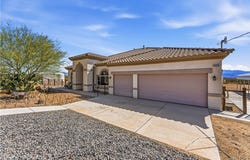 4256 Zircon Road, Golden Valley, AZ 86413