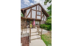 102 Lost Hollow Drive, Salem, IL 62881
