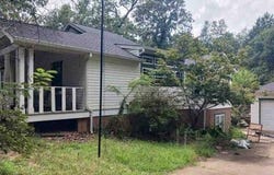 111 Laurel Oak Ln, Warner Robins, GA 31093