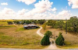 735 Old Zorn Rd, San Marcos, TX 78666