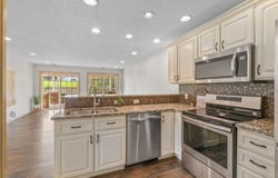 5136 Sweet Water Circle, Waterloo, IA 50701