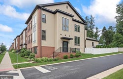 15 E HARTWICK DRIVE, SKILLMAN, NJ 08558