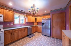 10 Park Avenue, Oppenheim, NY 13329