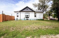 210 N 3rd Ave, Forsyth, MT 59327