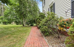 8253 Kirtland Chardon Road, Kirtland, OH 44094