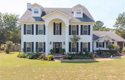 2411 Pauls Valley LN, Alma, AR 72921