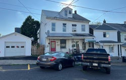 222 S WALNUT STREET, MOUNT CARMEL, PA 17851
