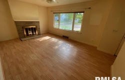 3120 N EMERY Avenue, Peoria, IL 61604