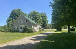 138 Flat Road, Bethel, ME 04217