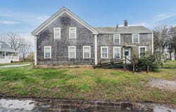 32 Church Street, Sandwich, MA 02563