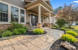 249 Gallant Fox Ln, Webster, NY 14580
