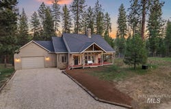15 Reinhart Rd, Idaho City, ID 83631