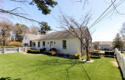 6 Scottsdale Road, Centerville, MA 02632
