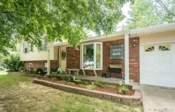 1917 Country Acres Drive, St Peters, MO 63376