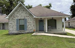 1737 RAVIER LN, LA 70780