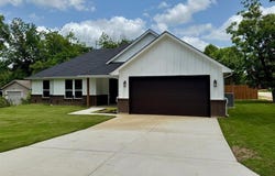 507 S 4th Street, Grandview, TX 76050