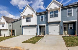 1728 Lateglow Way, Knoxville, TN 37931